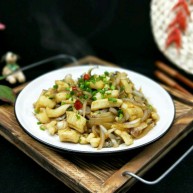 家宴洋葱炒墨鱼