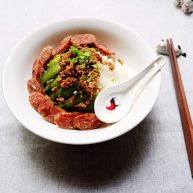 只吃一碗饭之无水肉末丝瓜腊肠饭