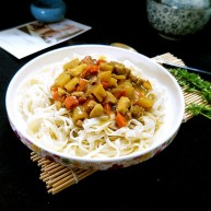 鸡肉咖喱面条