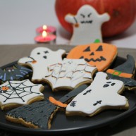万圣节捣鬼糖霜饼干