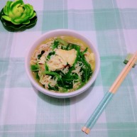 冬日暖心菜一碗热汤面