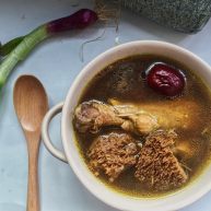 猴头菇黄姜土鸡汤