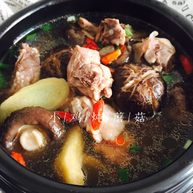 小鸡炖蘑菇有个故事