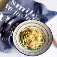 低热量牛油果虾仁意面