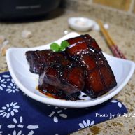 色泽红润肥而不腻的红烧肉