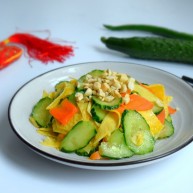 三色拌黄瓜