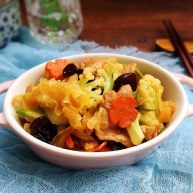 双耳菜花炒肉片