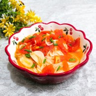 冬日暖心菜—西红柿虾皮热汤面
