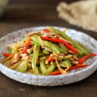 西芹瘦肉炒土豆