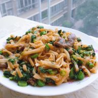 潮汕芥蓝牛肉炒粿条湿炒牛河