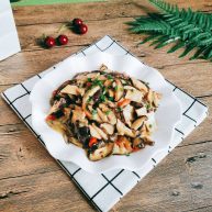 一人食香菇肉片盖浇饭