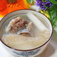 竹荪山药煲猪骨