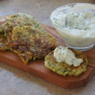 西葫芦塌饼的新吃法附送清新希腊酸奶黄瓜酱秘方