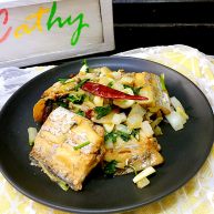 cathy边吃边营养香煎带鱼