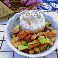 百里香杏鲍菇杂蔬肉丁