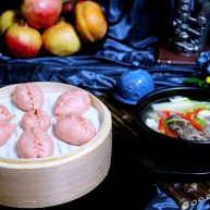 吃掉一朵花萝卜丝柳叶包清炖红蟹鱼汤