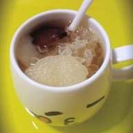 冰糖雪梨银耳羹